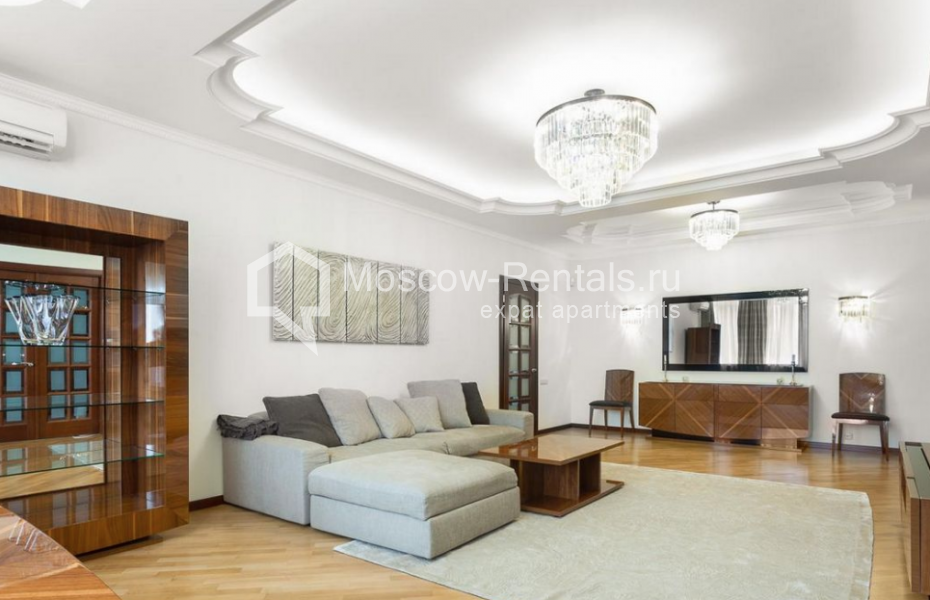 Photo #1 4-room (3 BR) apartment for <a href="http://moscow-rentals.ru/en/articles/long-term-rent" target="_blank">a long-term</a> rent
 in Russia, Moscow, Doglorukovskaya str, 6