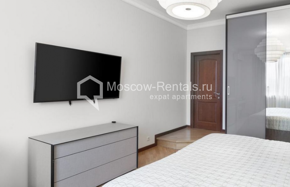 Photo #8 4-room (3 BR) apartment for <a href="http://moscow-rentals.ru/en/articles/long-term-rent" target="_blank">a long-term</a> rent
 in Russia, Moscow, Doglorukovskaya str, 6