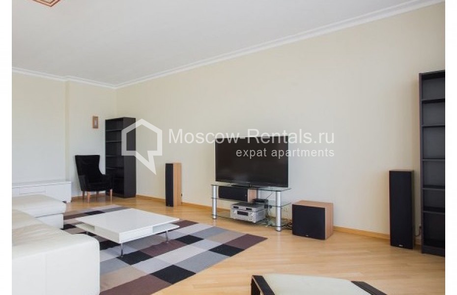 Photo #1 3-room (2 BR) apartment for <a href="http://moscow-rentals.ru/en/articles/long-term-rent" target="_blank">a long-term</a> rent
 in Russia, Moscow, 1st Kologvskyi lane, 14