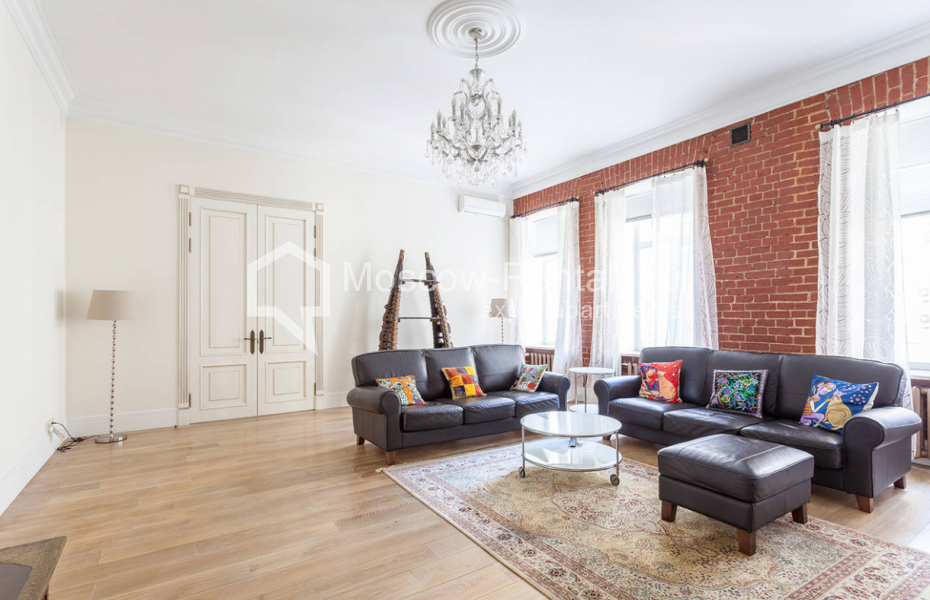 Фото №2 3-комн. кв. в аренду на длительный срок в Россия, Москва, ул. Малая Дмитровка, 23/15 С1