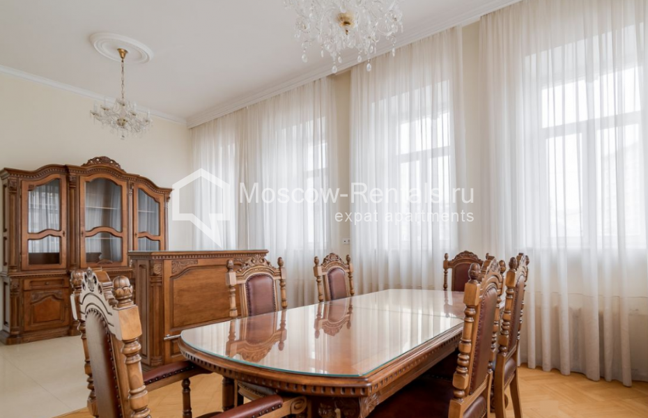 Photo #5 4-room (3 BR) apartment for <a href="http://moscow-rentals.ru/en/articles/long-term-rent" target="_blank">a long-term</a> rent
 in Russia, Moscow, Neglinnaya str, 18С1
