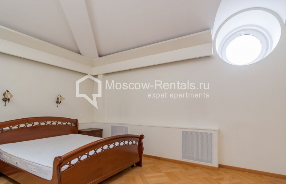 Photo #18 4-room (3 BR) apartment for <a href="http://moscow-rentals.ru/en/articles/long-term-rent" target="_blank">a long-term</a> rent
 in Russia, Moscow, Neglinnaya str, 18С1