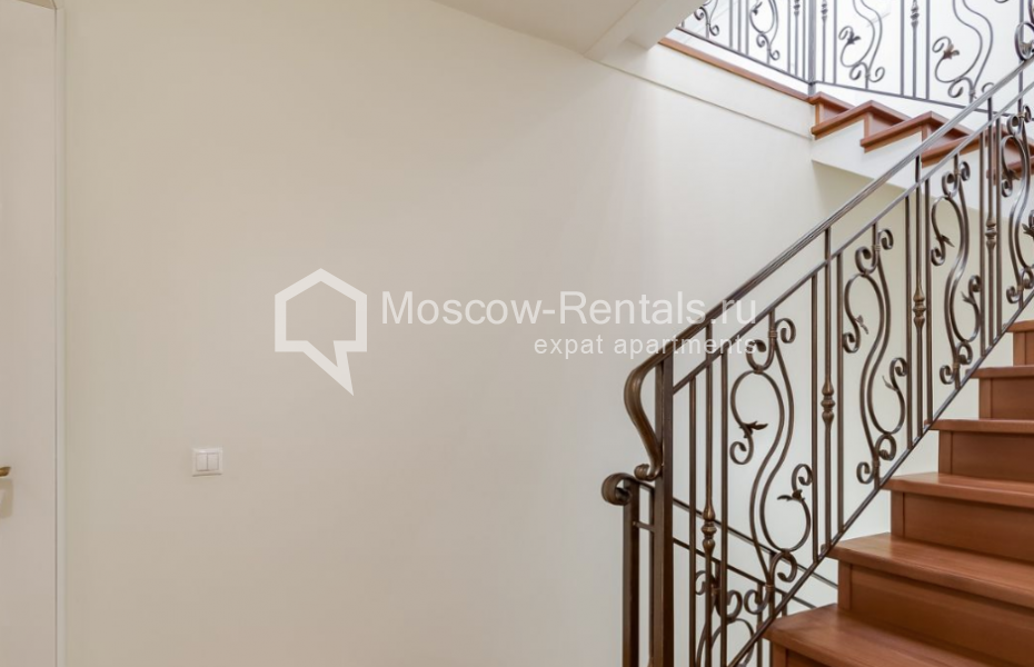 Photo #11 4-room (3 BR) apartment for <a href="http://moscow-rentals.ru/en/articles/long-term-rent" target="_blank">a long-term</a> rent
 in Russia, Moscow, Neglinnaya str, 18С1