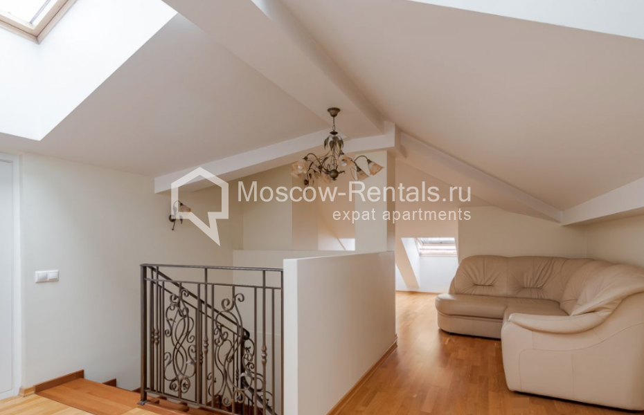 Photo #13 4-room (3 BR) apartment for <a href="http://moscow-rentals.ru/en/articles/long-term-rent" target="_blank">a long-term</a> rent
 in Russia, Moscow, Neglinnaya str, 18С1
