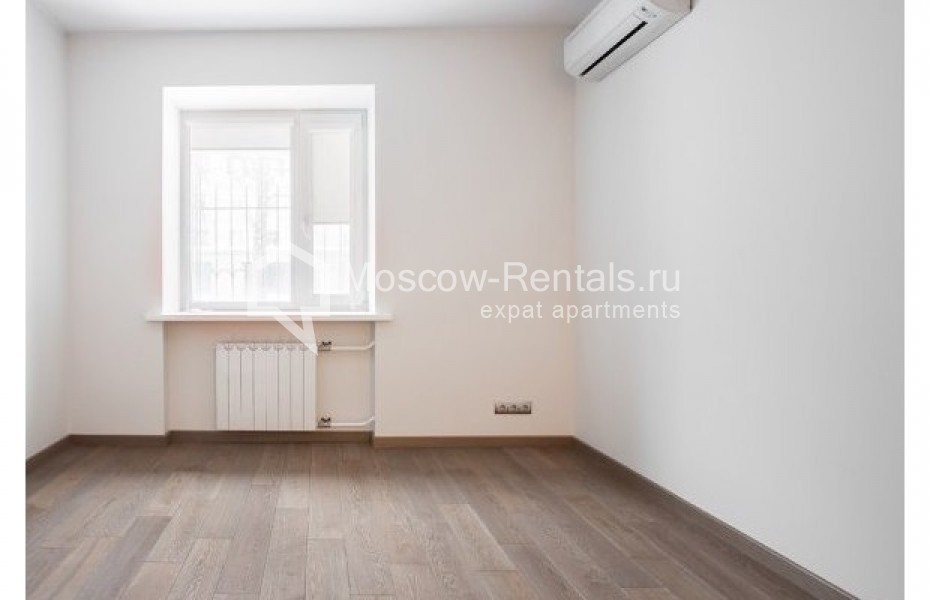 Photo #7 4-room (3 BR) apartment for <a href="http://moscow-rentals.ru/en/articles/long-term-rent" target="_blank">a long-term</a> rent
 in Russia, Moscow, Leontievskyi lane, 15