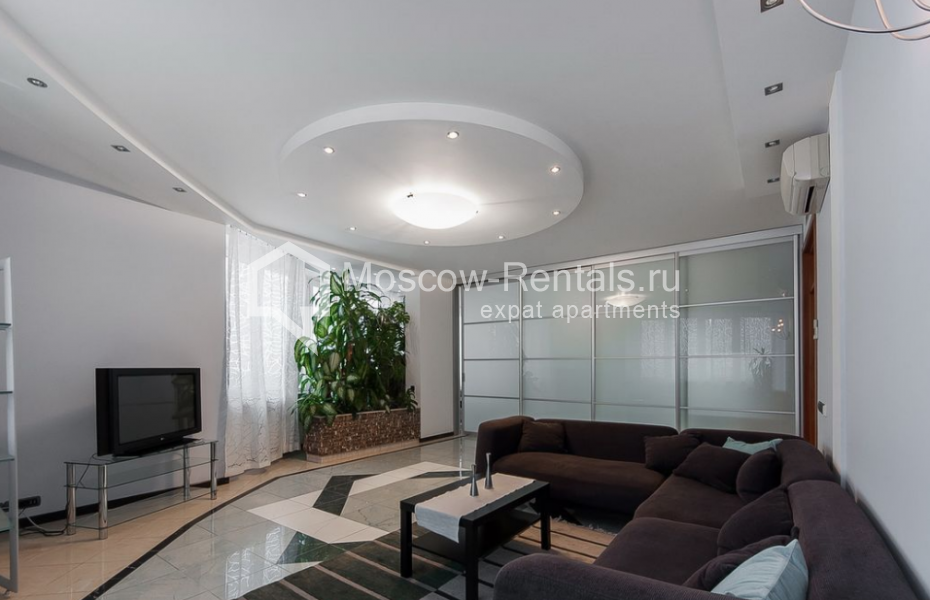Photo #1 4-room (3 BR) apartment for <a href="http://moscow-rentals.ru/en/articles/long-term-rent" target="_blank">a long-term</a> rent
 in Russia, Moscow, Leninskyi prosp, 106 К 1