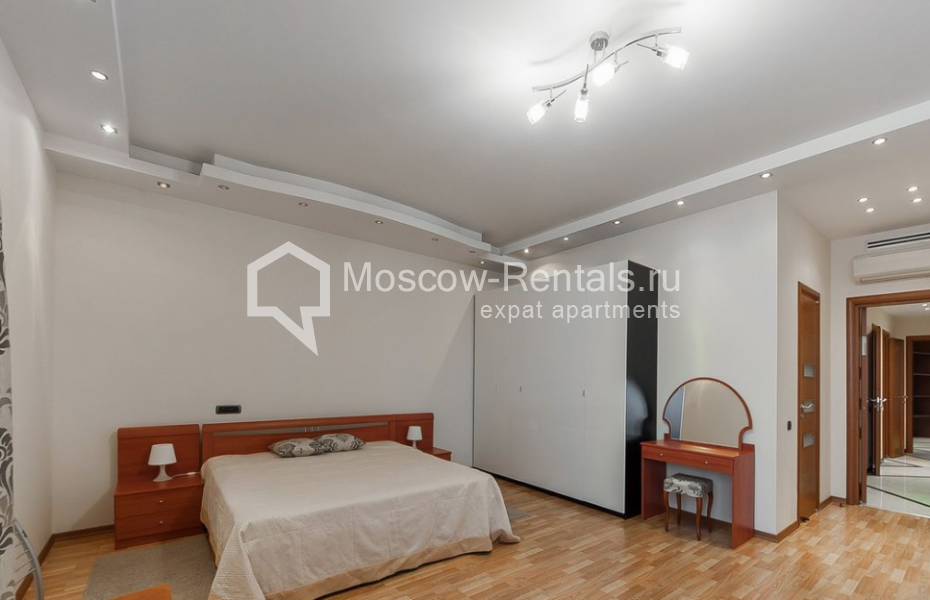 Photo #10 4-room (3 BR) apartment for <a href="http://moscow-rentals.ru/en/articles/long-term-rent" target="_blank">a long-term</a> rent
 in Russia, Moscow, Leninskyi prosp, 106 К 1