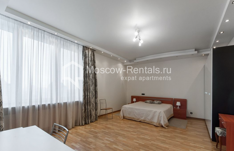 Photo #11 4-room (3 BR) apartment for <a href="http://moscow-rentals.ru/en/articles/long-term-rent" target="_blank">a long-term</a> rent
 in Russia, Moscow, Leninskyi prosp, 106 К 1