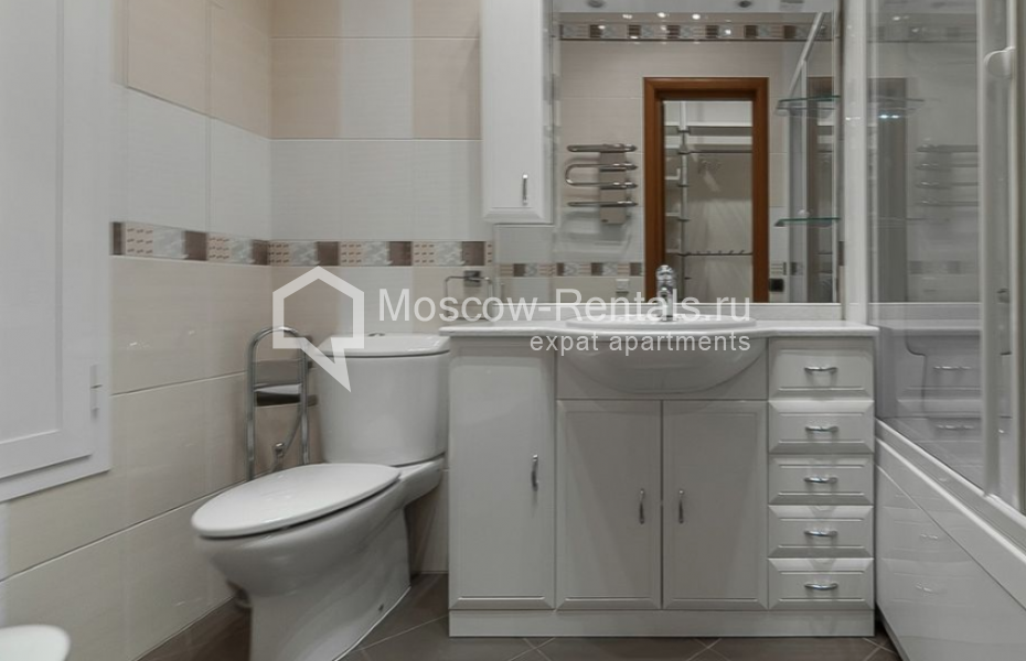 Photo #17 4-room (3 BR) apartment for <a href="http://moscow-rentals.ru/en/articles/long-term-rent" target="_blank">a long-term</a> rent
 in Russia, Moscow, Leninskyi prosp, 106 К 1