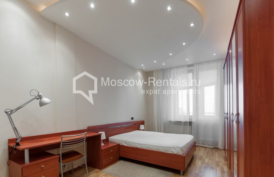 Photo #8 4-room (3 BR) apartment for <a href="http://moscow-rentals.ru/en/articles/long-term-rent" target="_blank">a long-term</a> rent
 in Russia, Moscow, Leninskyi prosp, 106 К 1