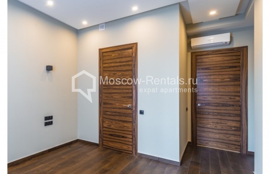 Photo #12 4-room (3 BR) apartment for <a href="http://moscow-rentals.ru/en/articles/long-term-rent" target="_blank">a long-term</a> rent
 in Russia, Moscow, Leninskyi prospect, 103