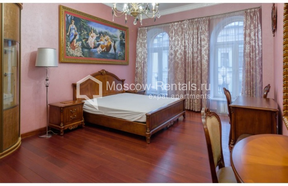 Photo #3 4-room (3 BR) apartment for <a href="http://moscow-rentals.ru/en/articles/long-term-rent" target="_blank">a long-term</a> rent
 in Russia, Moscow, Arbat str, 32