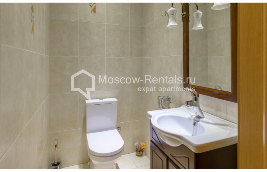 Photo #12 4-room (3 BR) apartment for <a href="http://moscow-rentals.ru/en/articles/long-term-rent" target="_blank">a long-term</a> rent
 in Russia, Moscow, Arbat str, 32