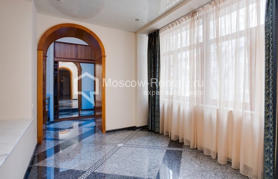 Photo #5 5-room (4 BR) apartment for <a href="http://moscow-rentals.ru/en/articles/long-term-rent" target="_blank">a long-term</a> rent
 in Russia, Moscow, Serafimovicha str, 2