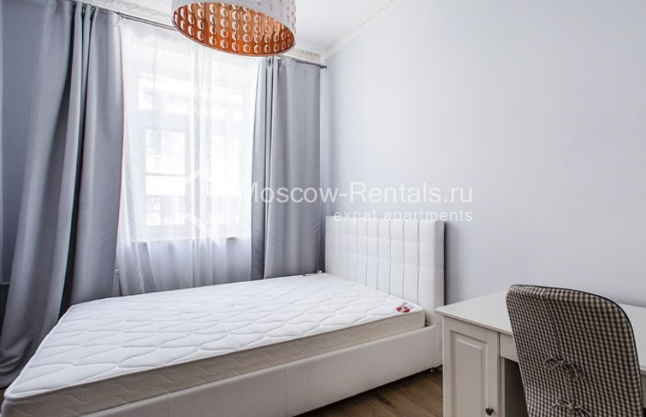 Photo #3 2-room (1 BR) apartment for <a href="http://moscow-rentals.ru/en/articles/long-term-rent" target="_blank">a long-term</a> rent
 in Russia, Moscow, B. Kozikhinskyi lane, 17С1