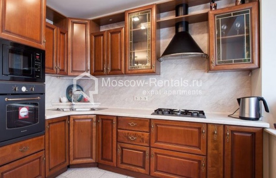 Photo #4 3-room (2 BR) apartment for <a href="http://moscow-rentals.ru/en/articles/long-term-rent" target="_blank">a long-term</a> rent
 in Russia, Moscow, Petrovka, 24С2