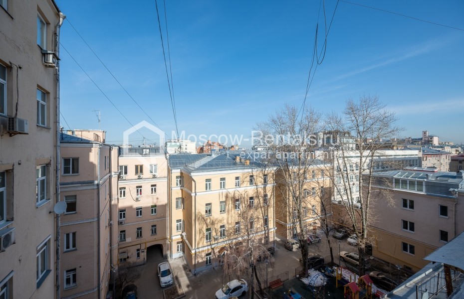 Photo #23 4-room (3 BR) apartment for <a href="http://moscow-rentals.ru/en/articles/long-term-rent" target="_blank">a long-term</a> rent
 in Russia, Moscow, Zhukovskogo str, 9
