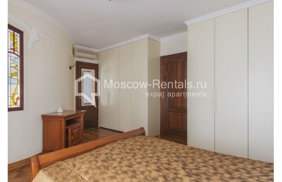 Photo #10 4-room (3 BR) apartment for <a href="http://moscow-rentals.ru/en/articles/long-term-rent" target="_blank">a long-term</a> rent
 in Russia, Moscow, Pozharskyi lane, 11