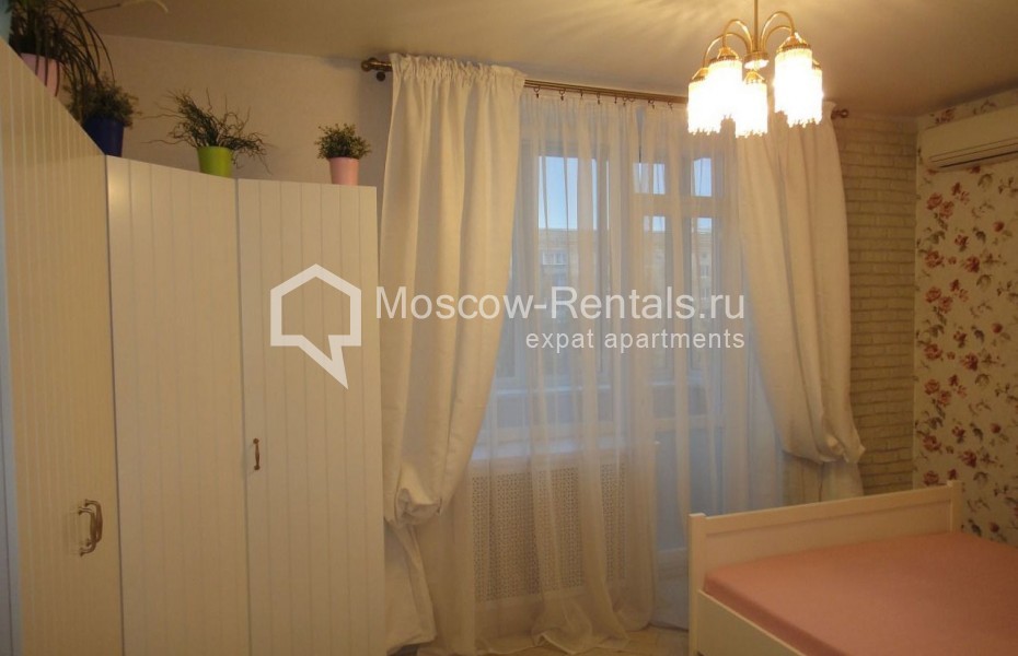Photo #7 3-room (2 BR) apartment for <a href="http://moscow-rentals.ru/en/articles/long-term-rent" target="_blank">a long-term</a> rent
 in Russia, Moscow, Kravchenko str, 12