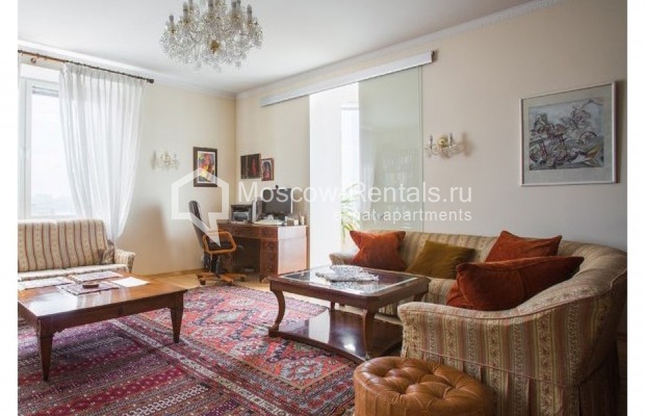 Photo #3 5-room (4 BR) apartment for <a href="http://moscow-rentals.ru/en/articles/long-term-rent" target="_blank">a long-term</a> rent
 in Russia, Moscow, Savvinskaya emb., 7С3