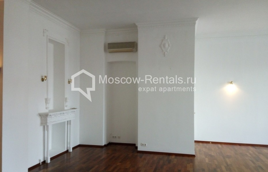 Photo #2 4-room (3 BR) apartment for <a href="http://moscow-rentals.ru/en/articles/long-term-rent" target="_blank">a long-term</a> rent
 in Russia, Moscow, Malaya Dmitrovka str, 29 С 1