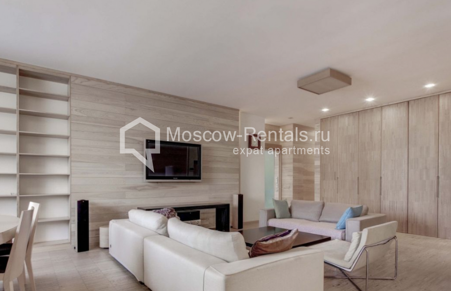 Photo #4 4-room (3 BR) apartment for <a href="http://moscow-rentals.ru/en/articles/long-term-rent" target="_blank">a long-term</a> rent
 in Russia, Moscow, Udaltsova str, 69