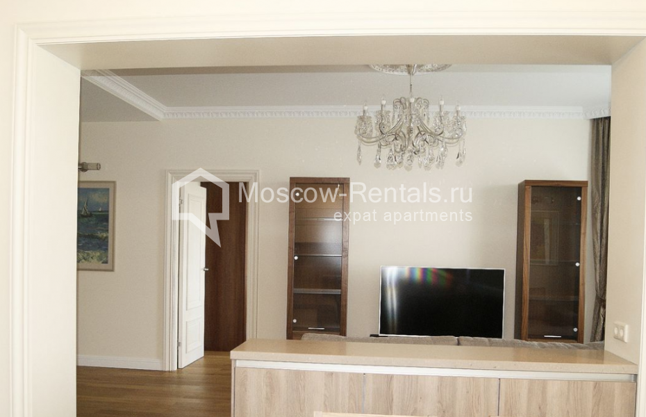 Photo #8 4-room (3 BR) apartment for <a href="http://moscow-rentals.ru/en/articles/long-term-rent" target="_blank">a long-term</a> rent
 in Russia, Moscow, Lomonosovskyi prosp, 25 к 3