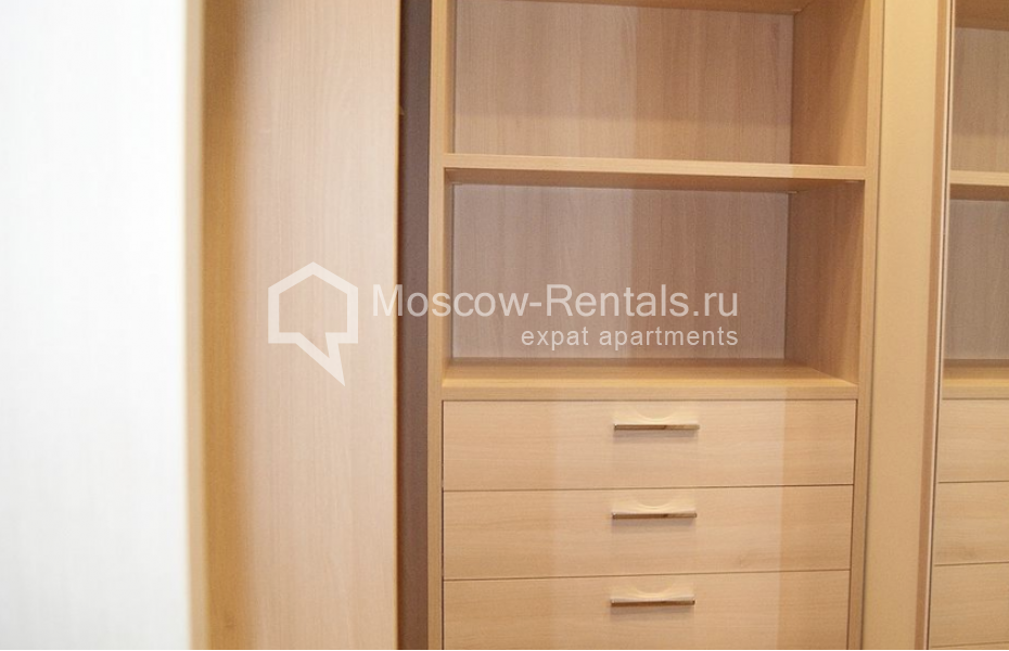 Photo #24 4-room (3 BR) apartment for <a href="http://moscow-rentals.ru/en/articles/long-term-rent" target="_blank">a long-term</a> rent
 in Russia, Moscow, Lomonosovskyi prosp, 25 к 3