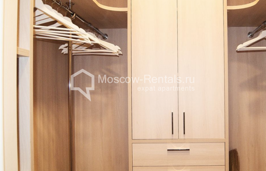 Photo #25 4-room (3 BR) apartment for <a href="http://moscow-rentals.ru/en/articles/long-term-rent" target="_blank">a long-term</a> rent
 in Russia, Moscow, Lomonosovskyi prosp, 25 к 3