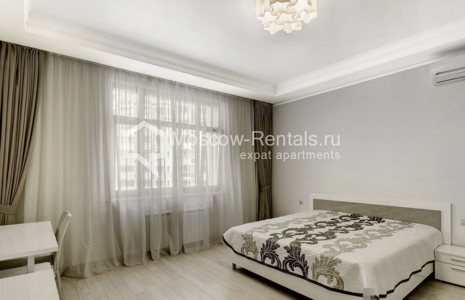 Photo #5 4-room (3 BR) apartment for <a href="http://moscow-rentals.ru/en/articles/long-term-rent" target="_blank">a long-term</a> rent
 in Russia, Moscow, Lomonosovskyi prosp, 25к3