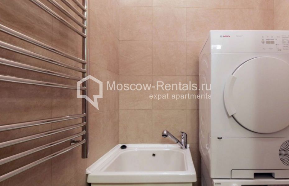 Photo #10 4-room (3 BR) apartment for <a href="http://moscow-rentals.ru/en/articles/long-term-rent" target="_blank">a long-term</a> rent
 in Russia, Moscow, Lomonosovskyi prosp, 25к3