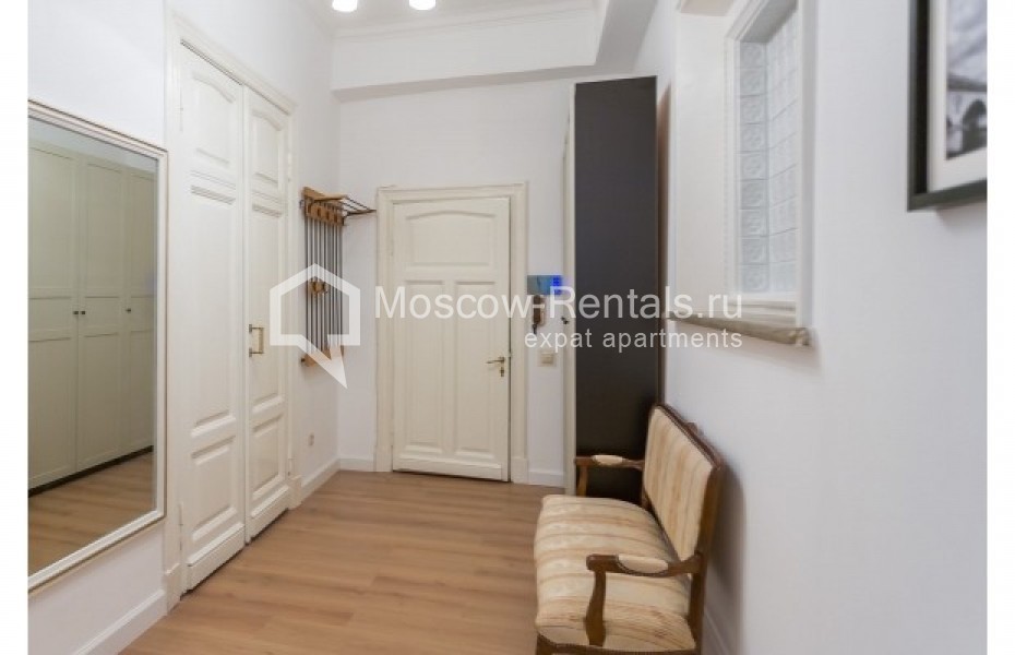 Photo #1 4-room (3 BR) apartment for <a href="http://moscow-rentals.ru/en/articles/long-term-rent" target="_blank">a long-term</a> rent
 in Russia, Moscow, B. Kharitonievskyi lane, 20/2