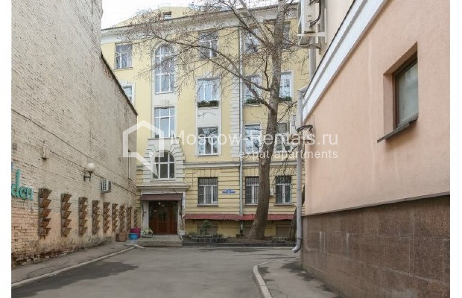 Photo #13 4-room (3 BR) apartment for <a href="http://moscow-rentals.ru/en/articles/long-term-rent" target="_blank">a long-term</a> rent
 in Russia, Moscow, B. Kharitonievskyi lane, 20/2