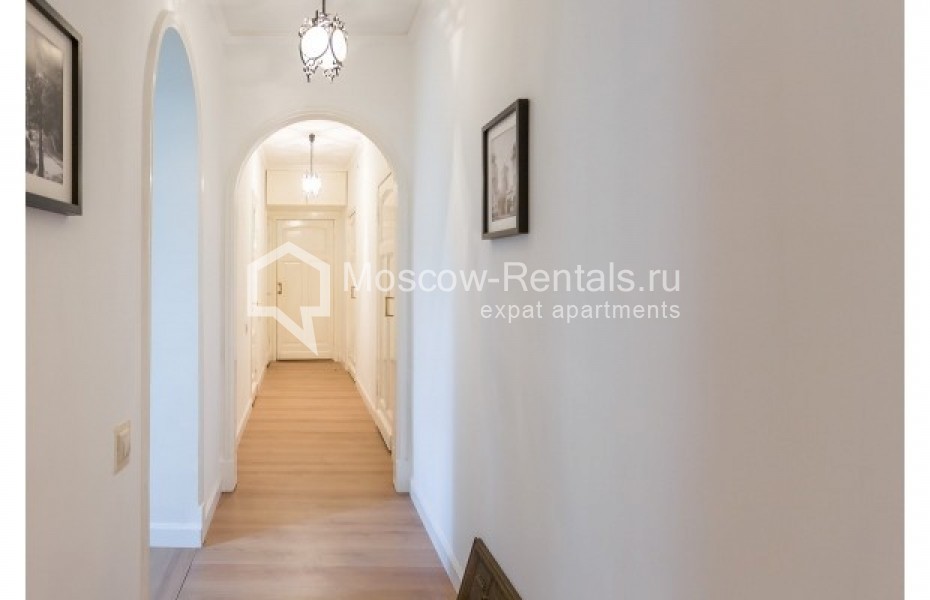 Photo #2 4-room (3 BR) apartment for <a href="http://moscow-rentals.ru/en/articles/long-term-rent" target="_blank">a long-term</a> rent
 in Russia, Moscow, B. Kharitonievskyi lane, 20/2