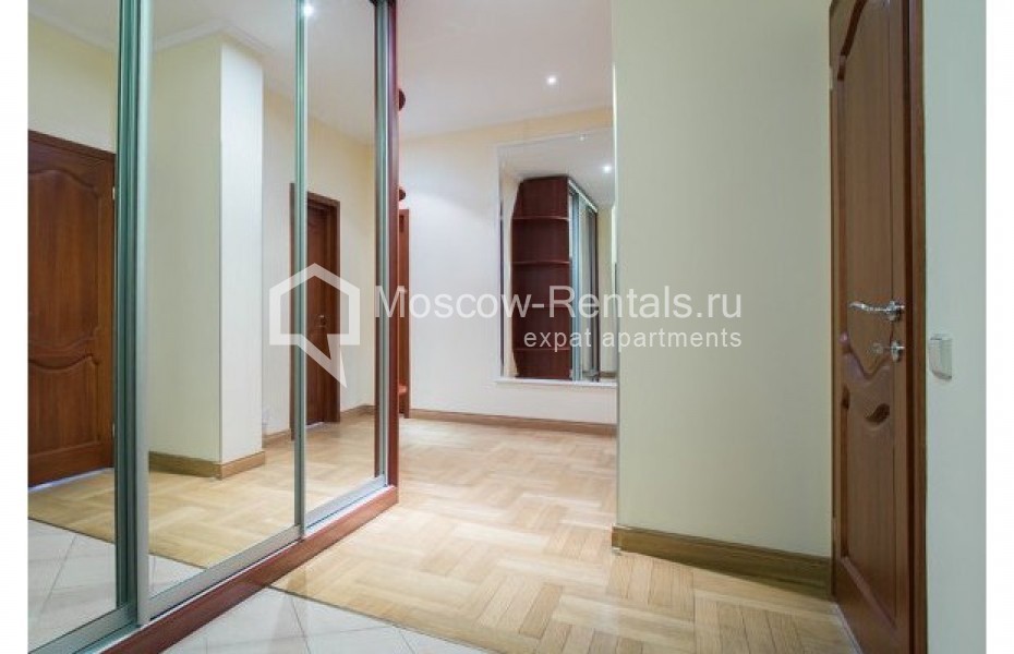 Photo #15 3-room (2 BR) apartment for <a href="http://moscow-rentals.ru/en/articles/long-term-rent" target="_blank">a long-term</a> rent
 in Russia, Moscow, Shabolovka str, 10к1