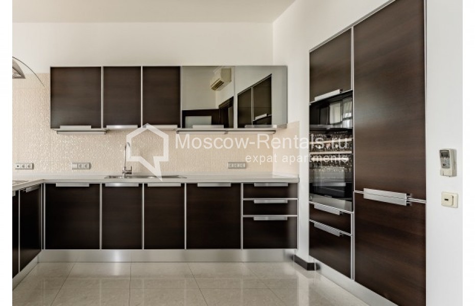 Photo #3 3-room (2 BR) apartment for <a href="http://moscow-rentals.ru/en/articles/long-term-rent" target="_blank">a long-term</a> rent
 in Russia, Moscow, Shabolovka str, 10к1