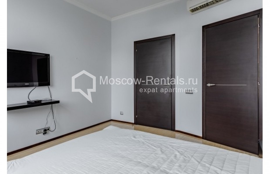 Photo #8 3-room (2 BR) apartment for <a href="http://moscow-rentals.ru/en/articles/long-term-rent" target="_blank">a long-term</a> rent
 in Russia, Moscow, Shabolovka str, 10к1