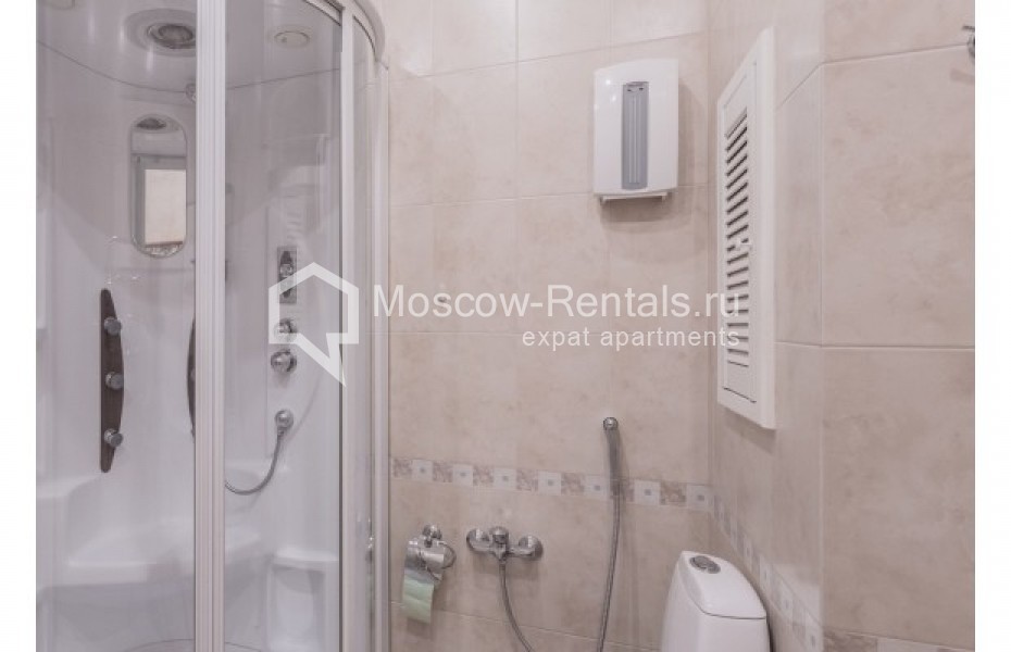 Photo #10 3-room (2 BR) apartment for <a href="http://moscow-rentals.ru/en/articles/long-term-rent" target="_blank">a long-term</a> rent
 in Russia, Moscow, Architectora Vlasova str, 18
