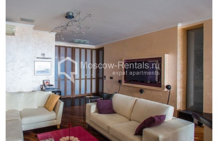 Photo #6 3-room (2 BR) apartment for <a href="http://moscow-rentals.ru/en/articles/long-term-rent" target="_blank">a long-term</a> rent
 in Russia, Moscow, 60-letiya Oktyabrya str, 8