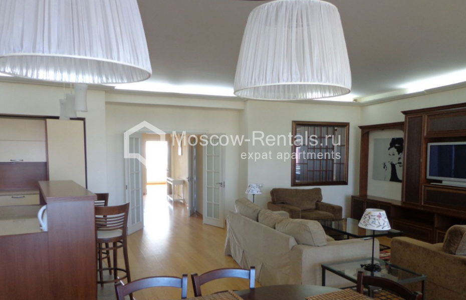 Photo #1 3-room (2 BR) apartment for <a href="http://moscow-rentals.ru/en/articles/long-term-rent" target="_blank">a long-term</a> rent
 in Russia, Moscow, Vorontsovskie prudy str, 3