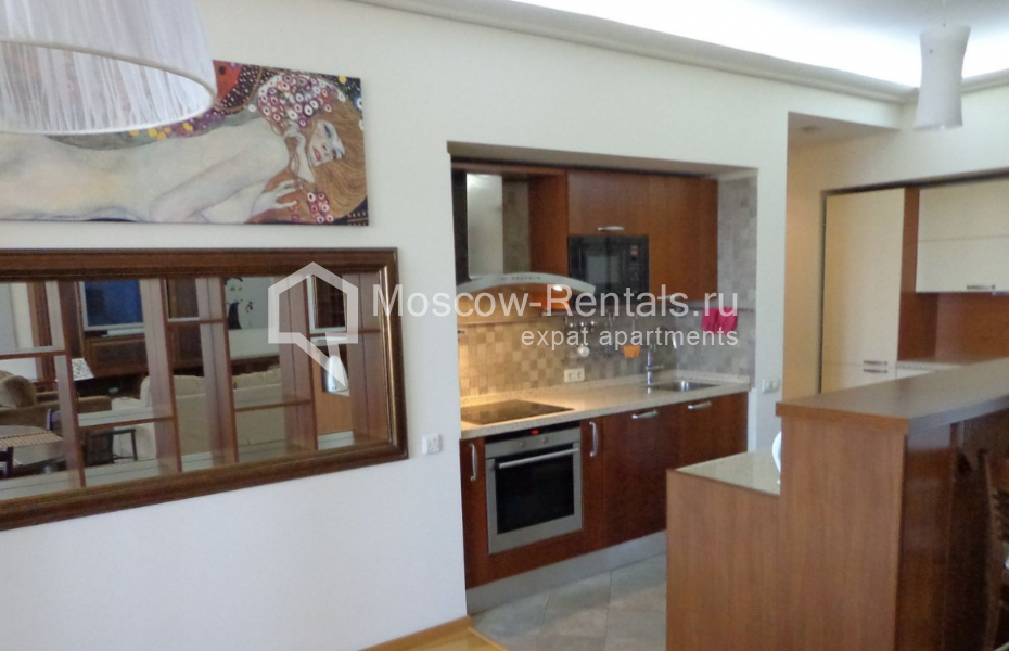 Photo #3 3-room (2 BR) apartment for <a href="http://moscow-rentals.ru/en/articles/long-term-rent" target="_blank">a long-term</a> rent
 in Russia, Moscow, Vorontsovskie prudy str, 3