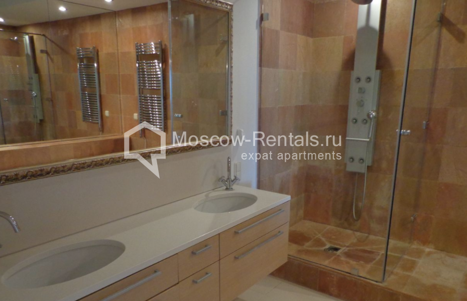 Photo #5 3-room (2 BR) apartment for <a href="http://moscow-rentals.ru/en/articles/long-term-rent" target="_blank">a long-term</a> rent
 in Russia, Moscow, Vorontsovskie prudy str, 3