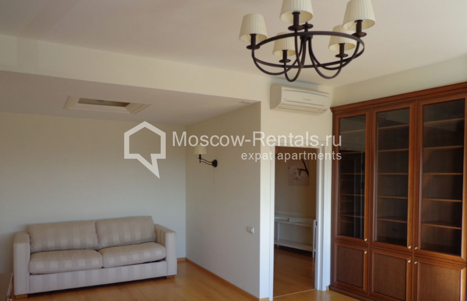 Photo #13 3-room (2 BR) apartment for <a href="http://moscow-rentals.ru/en/articles/long-term-rent" target="_blank">a long-term</a> rent
 in Russia, Moscow, Vorontsovskie prudy str, 3