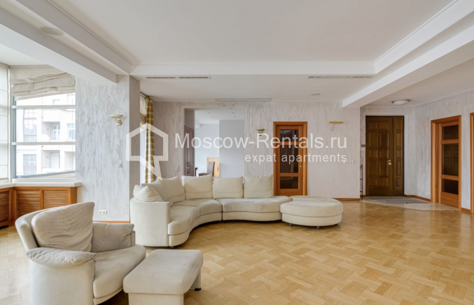 Photo #2 4-room (3 BR) apartment for <a href="http://moscow-rentals.ru/en/articles/long-term-rent" target="_blank">a long-term</a> rent
 in Russia, Moscow, Prechistenka str, 40/2С2