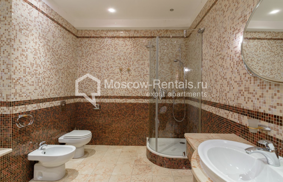 Photo #13 4-room (3 BR) apartment for <a href="http://moscow-rentals.ru/en/articles/long-term-rent" target="_blank">a long-term</a> rent
 in Russia, Moscow, Prechistenka str, 40/2С2