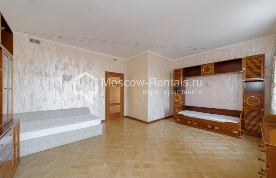 Photo #11 4-room (3 BR) apartment for <a href="http://moscow-rentals.ru/en/articles/long-term-rent" target="_blank">a long-term</a> rent
 in Russia, Moscow, Prechistenka str, 40/2С2