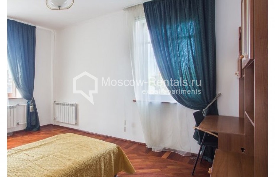 Photo #5 4-room (3 BR) apartment for <a href="http://moscow-rentals.ru/en/articles/long-term-rent" target="_blank">a long-term</a> rent
 in Russia, Moscow, Prechistenka str, 40/2 С 4