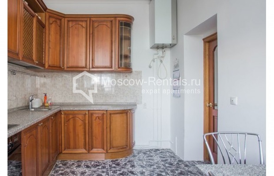 Photo #8 4-room (3 BR) apartment for <a href="http://moscow-rentals.ru/en/articles/long-term-rent" target="_blank">a long-term</a> rent
 in Russia, Moscow, Prechistenka str, 40/2 С 4