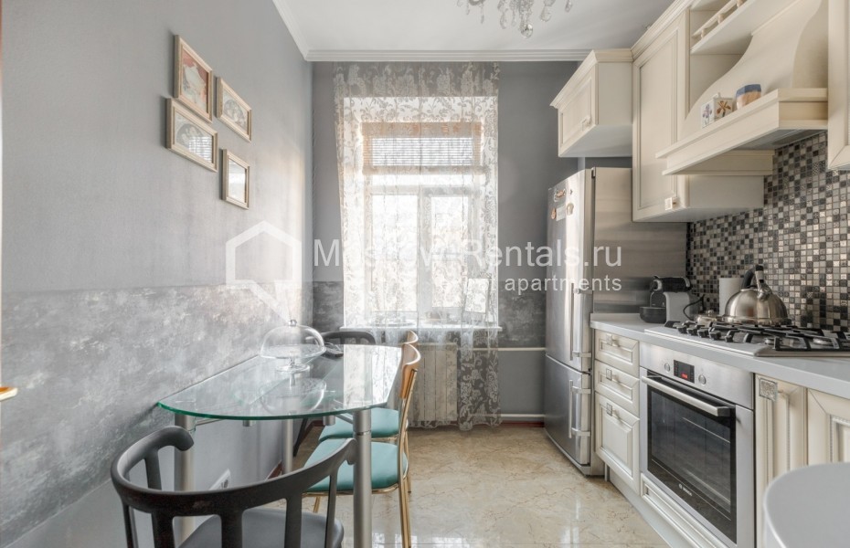 Photo #5 4-room (3 BR) apartment for <a href="http://moscow-rentals.ru/en/articles/long-term-rent" target="_blank">a long-term</a> rent
 in Russia, Moscow, Tverskaya str, 12С6