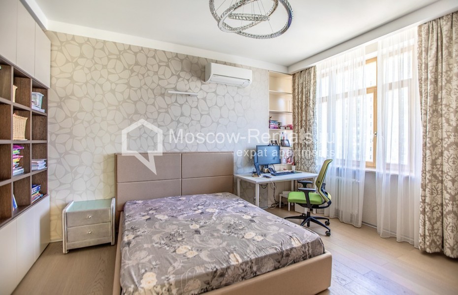 Photo #21 4-room (3 BR) apartment for <a href="http://moscow-rentals.ru/en/articles/long-term-rent" target="_blank">a long-term</a> rent
 in Russia, Moscow, Lomonoskovskyi prosp, 25 к 5